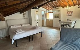 La Casa Del Galletto - At The Top Of The City