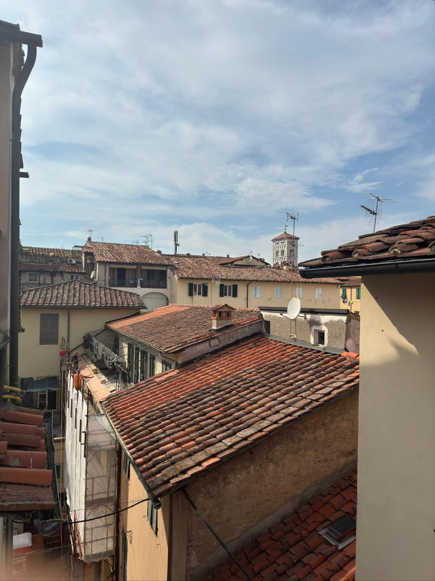 La Casa Del Galletto - At The Top Of The City Lucca Esterno foto